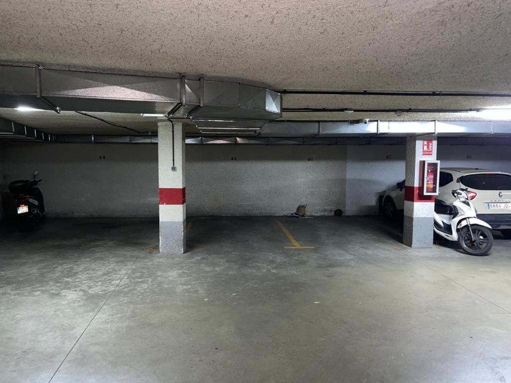 Gran Apartamento Con Parking Gratis Centro De Málaga Esterno foto